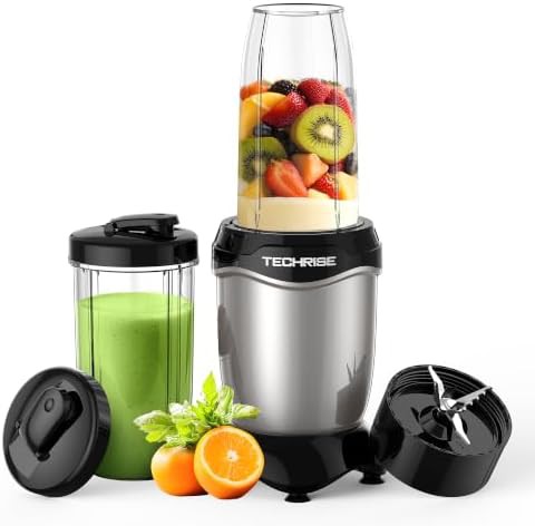 Personal smoothie blender with portable cups